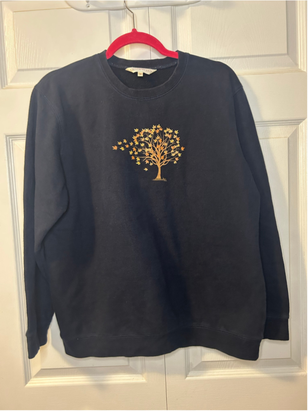 Northern Reflections Women’s Medium Navy Embroidered Fall Tree Crewneck